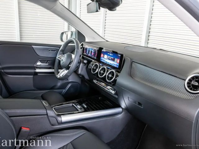 Mercedes-Benz B 180 B 180 Progressvie Advanced Digital Display LED