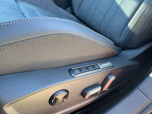 Volkswagen Golf Business DSG Variant