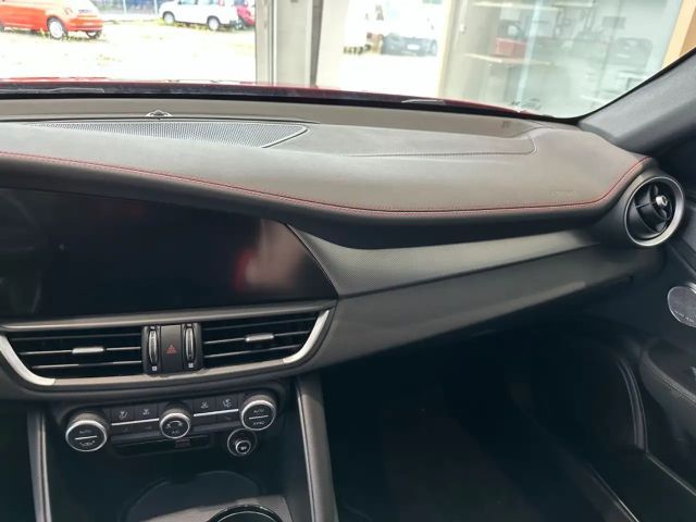 Alfa Romeo Giulia Q4