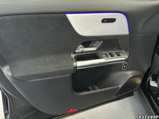 Mercedes-Benz GLA 200 AMG Line