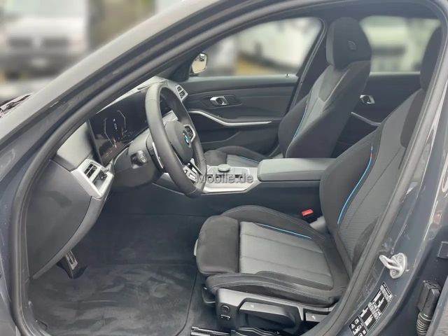 BMW 330 330d M-Sport Touring xDrive