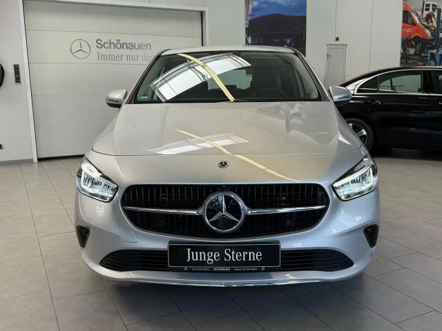 Mercedes-Benz B 180 Progressive Sedan