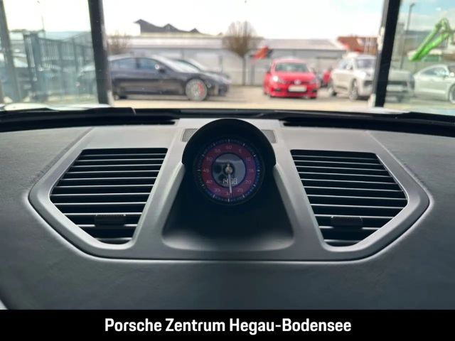 Porsche 992 4 Cabrio Carrera GTS