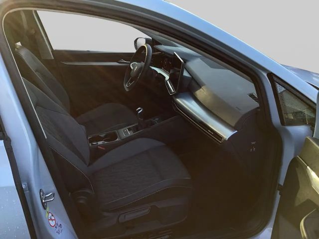 Volkswagen Golf 1.5 TSI Variant