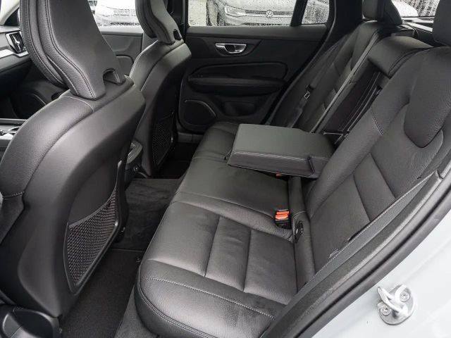 Volvo V60 Cross Country AWD Plus