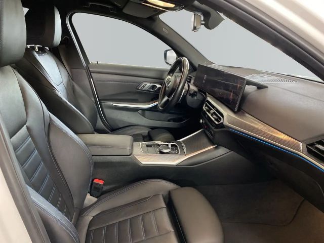 BMW 330 330i M-Sport Sedan xDrive