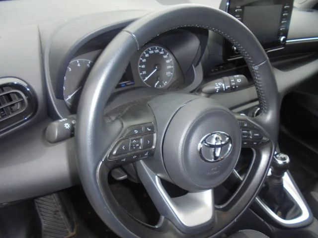 Toyota Yaris Active