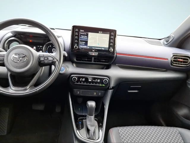 Toyota Yaris Tokyo Pop-Out 1.5 HUD Navi Soundsystem JBL LED App