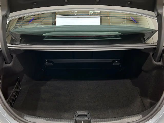 Mercedes-Benz C 180 AVANTGARDE Sedan