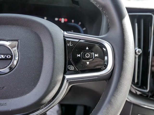 Volvo XC60 AWD Dark Plus