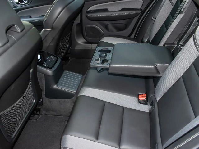 Volvo V60 AWD Dark Hybrid Plus T8