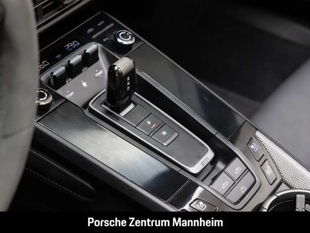 Porsche 992 4 Cabrio Carrera GTS