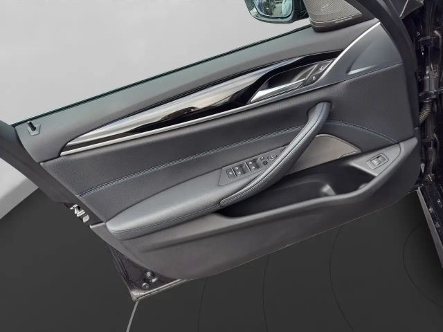 BMW 530 530d M-Sport Sedan xDrive