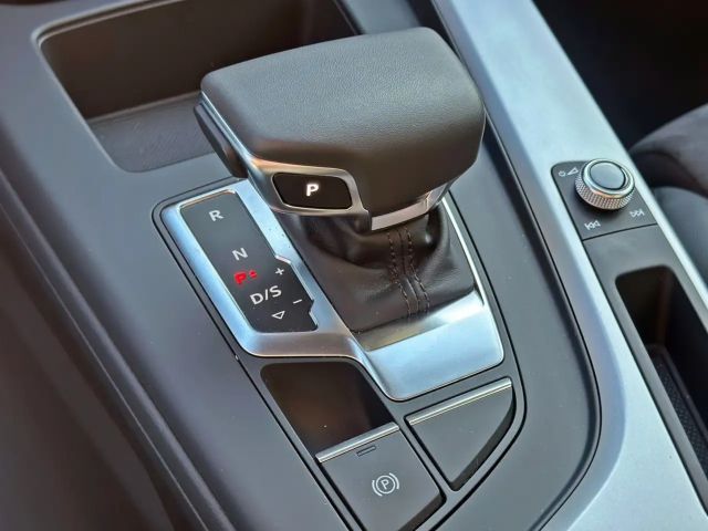 Audi A4 45 TFSI Avant Quattro S-Line