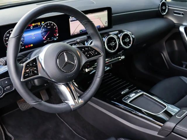 Mercedes-Benz A 200 ProgressiveAdvanced/LED/Kamera/MBUX/Winter