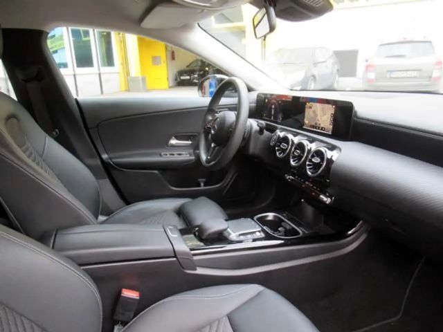 Mercedes-Benz CLA 180 Shooting Brake