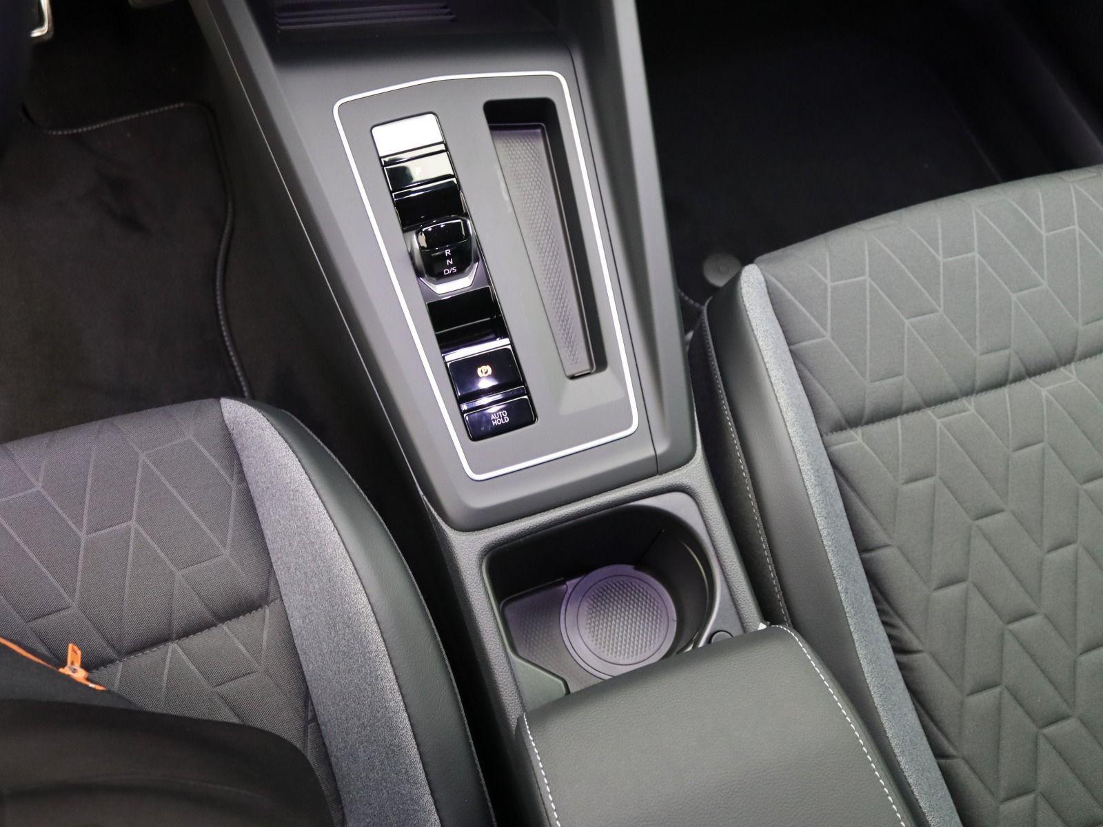 Volkswagen Golf 1.5 eTSI DSG Life