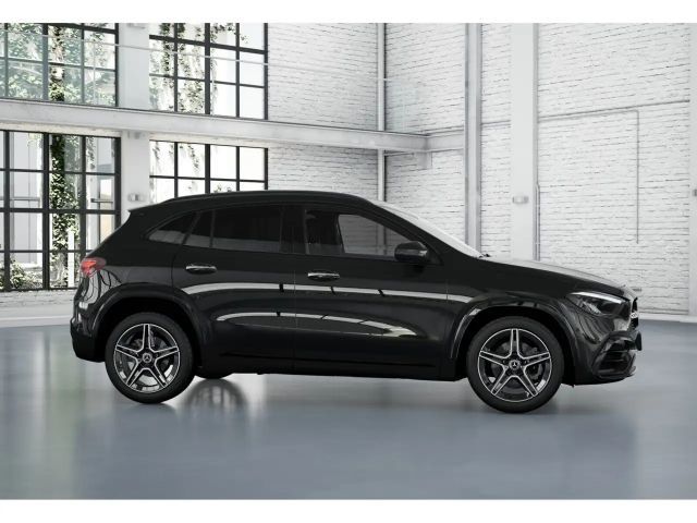 Mercedes-Benz GLA 180 AMG Line