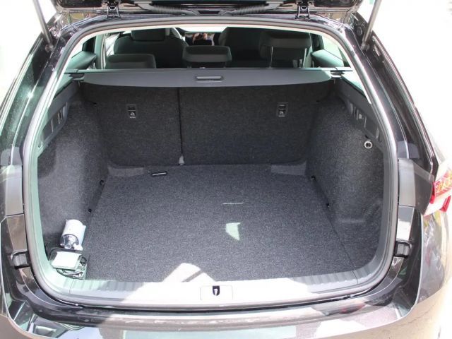 Skoda Octavia Essence TSI