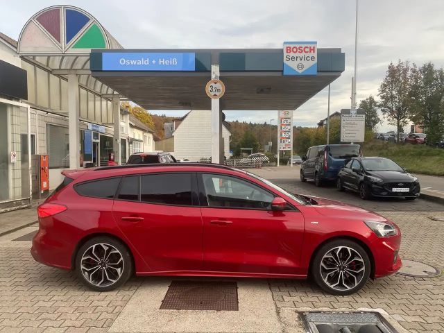 Ford Focus ST Line Wagon