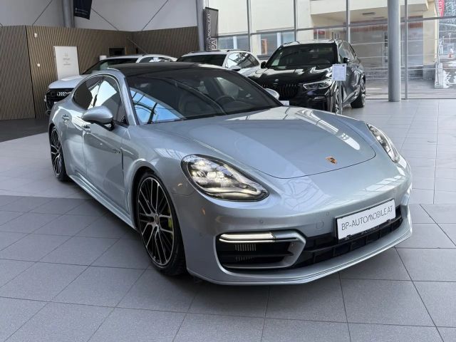 Porsche Panamera 4 E-Hybrid
