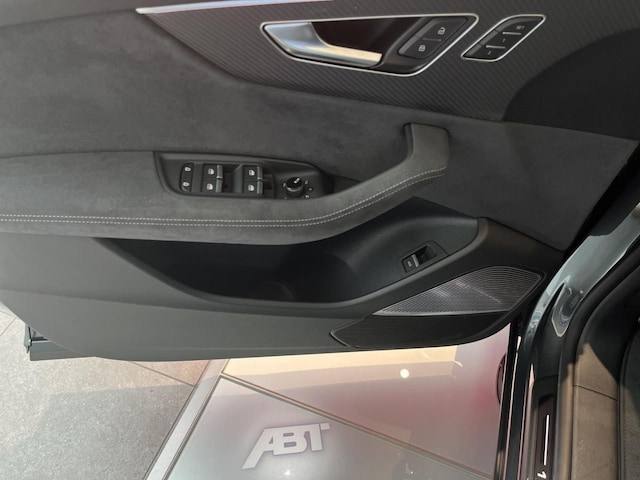 Audi RS Q8 Performance Quattro