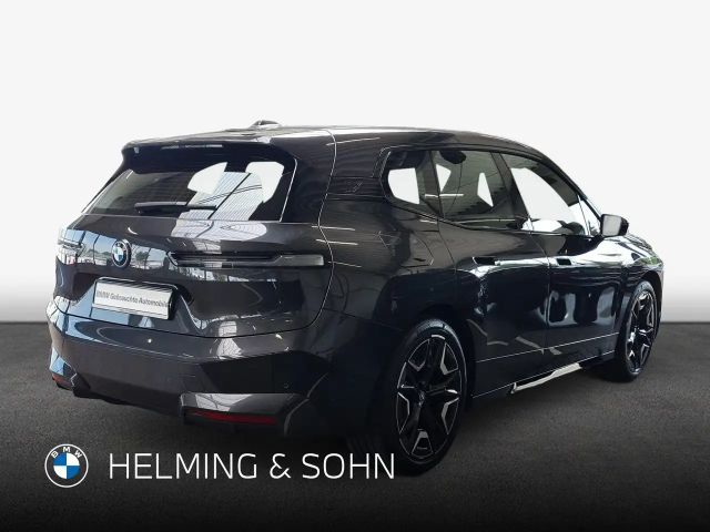 BMW iX xDrive40