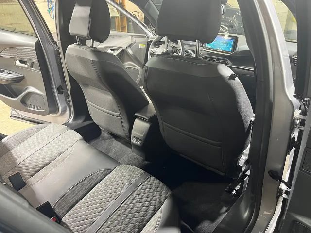 Peugeot 2008 Allure Pack EAT8 PureTech