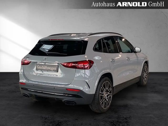 Mercedes-Benz GLA 180 AMG Line