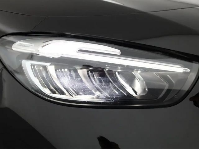 Mercedes-Benz B 180 B 180 d Sedan