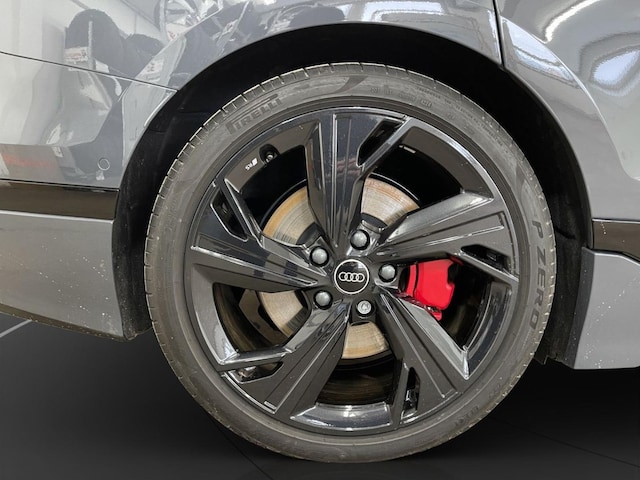 Audi A6 e-tron Avant Quattro