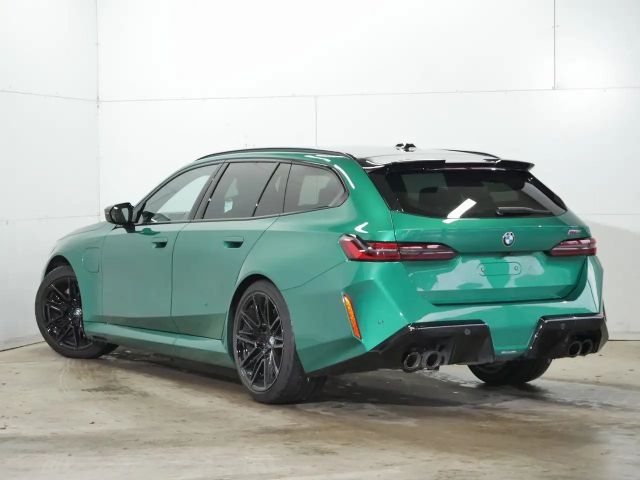 BMW M5 Touring B&W SOUND+ICONIC GLOW+KAMERA+ACC+HUD