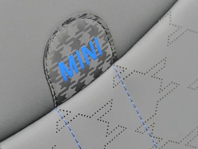 MINI Cooper Cabrio Classic Trim - Pack M