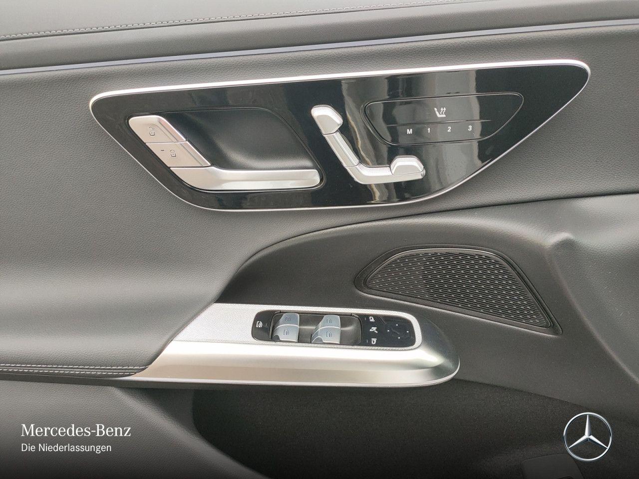 Mercedes-Benz E 220 AMG Line E 220 d Sedan