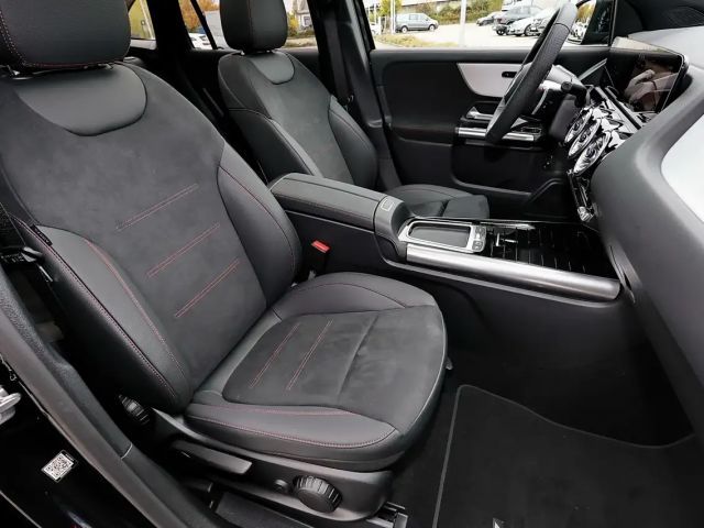 Mercedes-Benz GLA 200 AMG Line