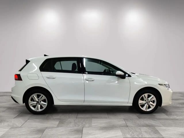 Volkswagen Golf 1.5 eTSI DSG Life