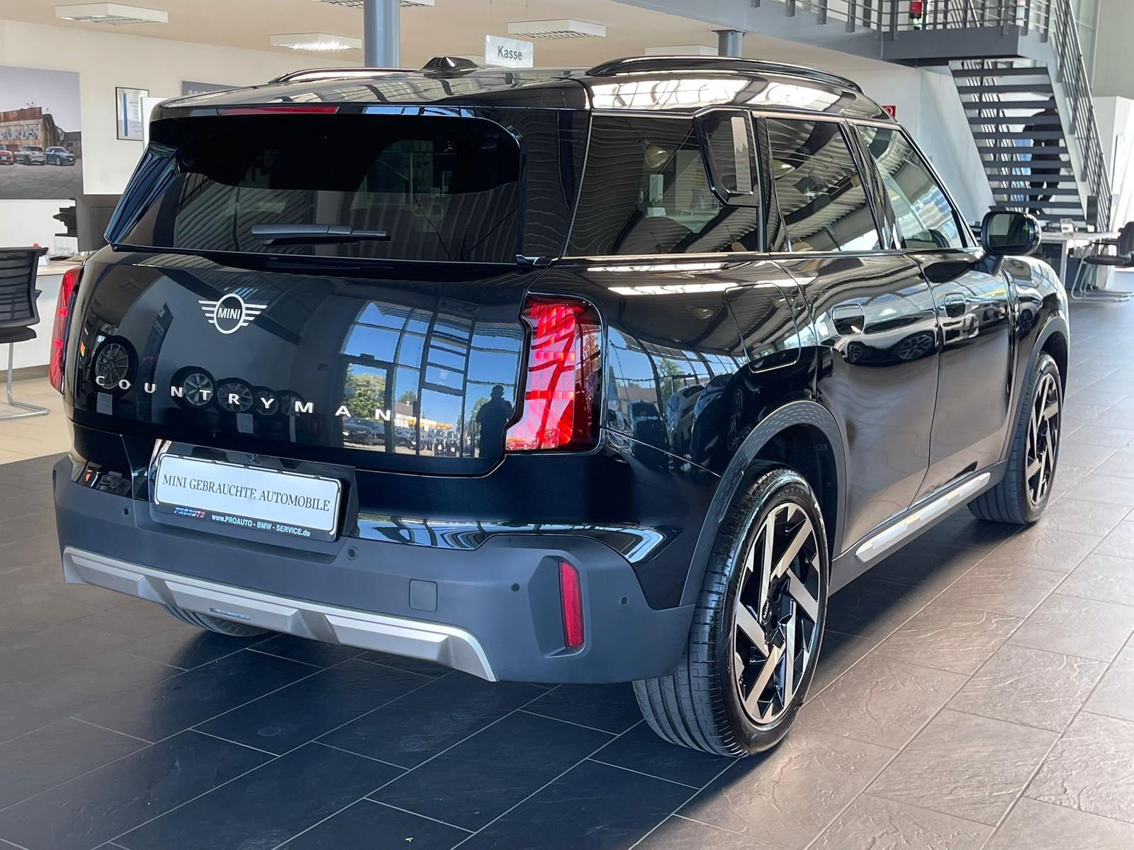 MINI Cooper C Countryman Favoured