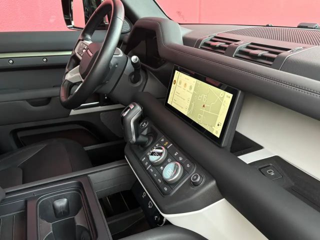 Land Rover Defender 110 D200 Dynamic SE