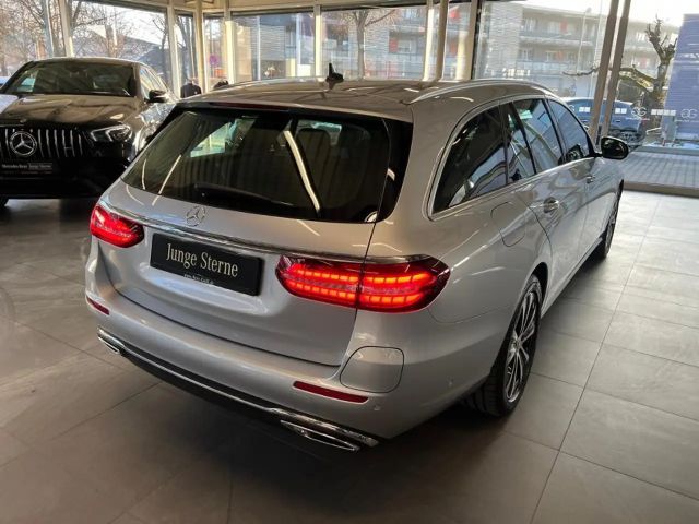 Mercedes-Benz E 300 AVANTGARDE E 300 de Estate