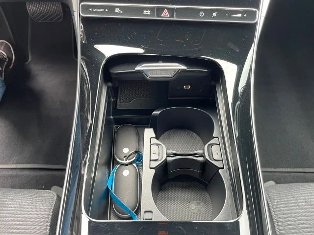 Mercedes-Benz C 180 AVANTGARDE Sedan