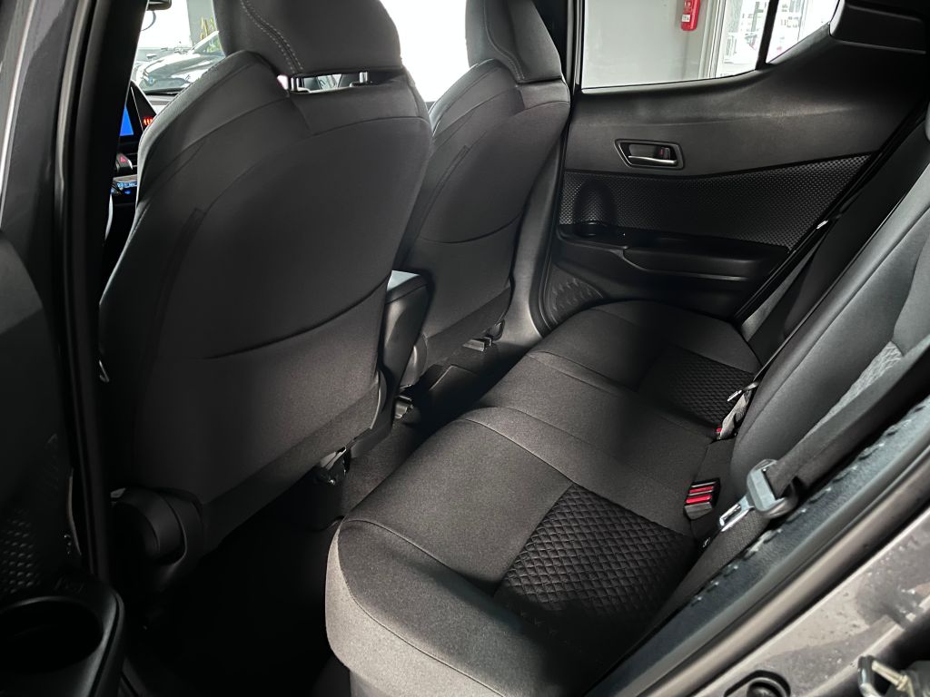 Toyota C-HR 5-deurs Bi-Tone Team D