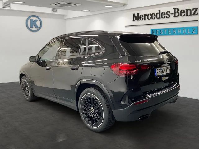 Mercedes-Benz GLA 200 AMG Line