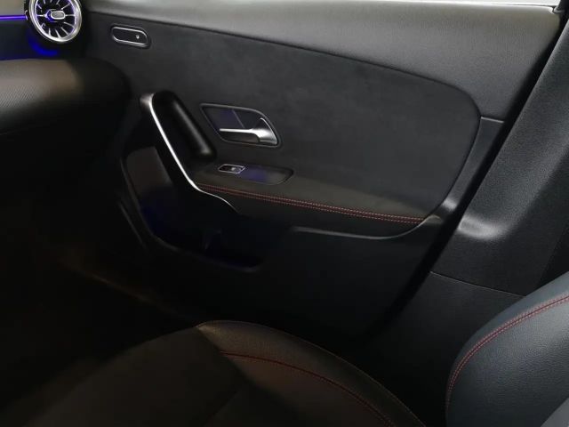 Mercedes-Benz A 250 A 250 e AMG Line