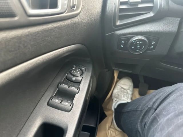 Ford EcoSport Cool & Connect
