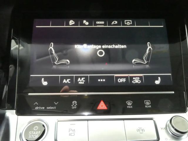 Audi Q8 e-tron 55 Business Quattro