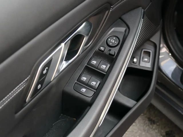 BMW 330 330e Touring