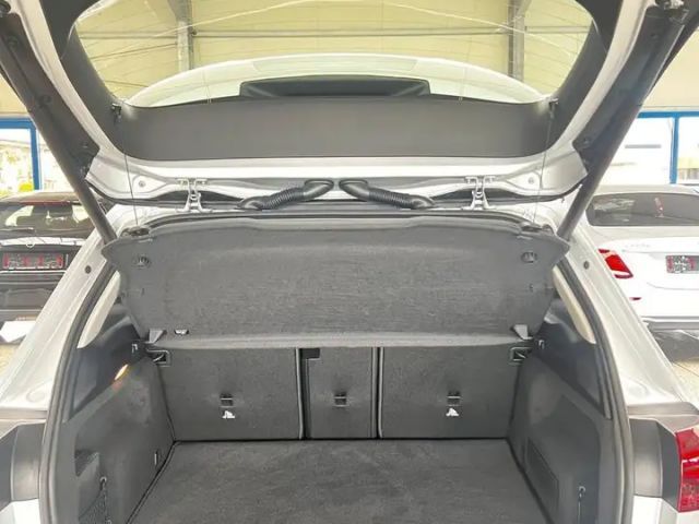 Mercedes-Benz B 180 Sedan