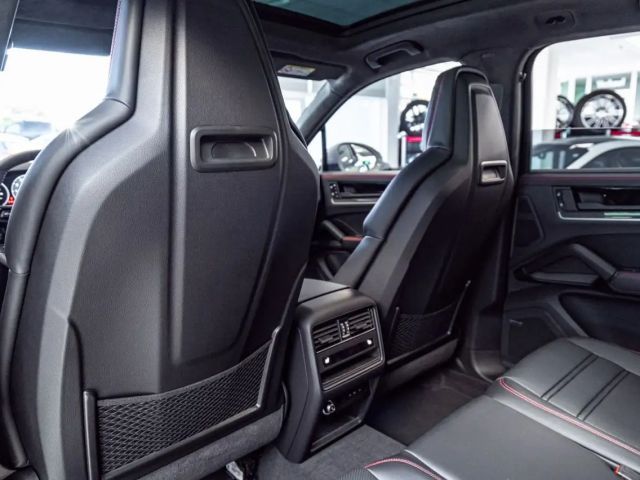 Porsche Cayenne E-Hybrid Turbo