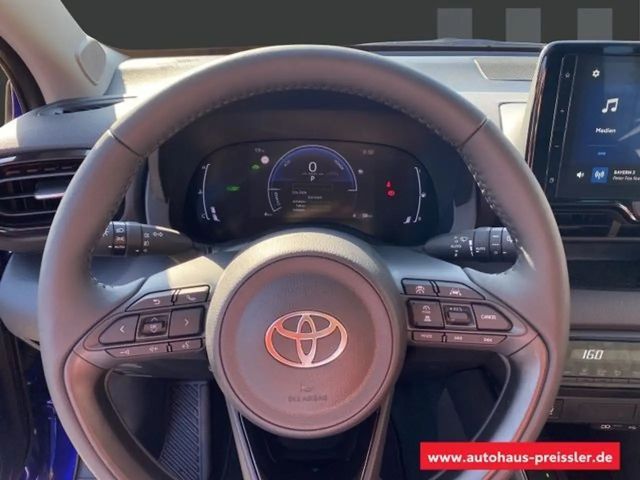 Toyota Yaris Hatchback Hybride Team D