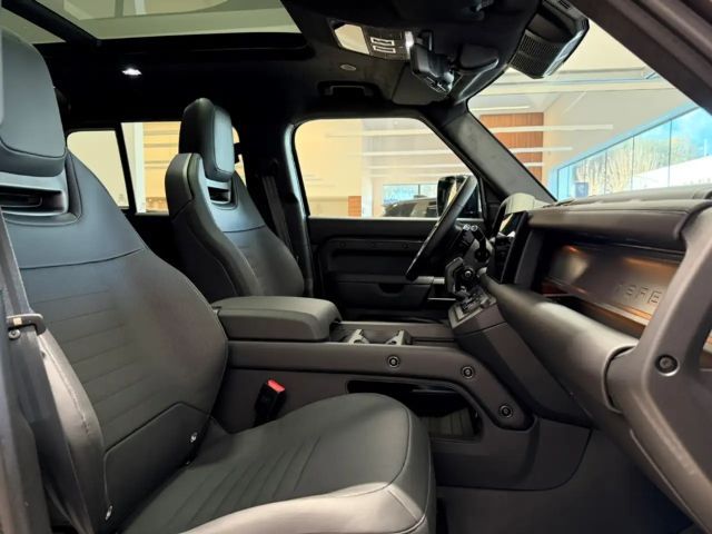 Land Rover Defender 110